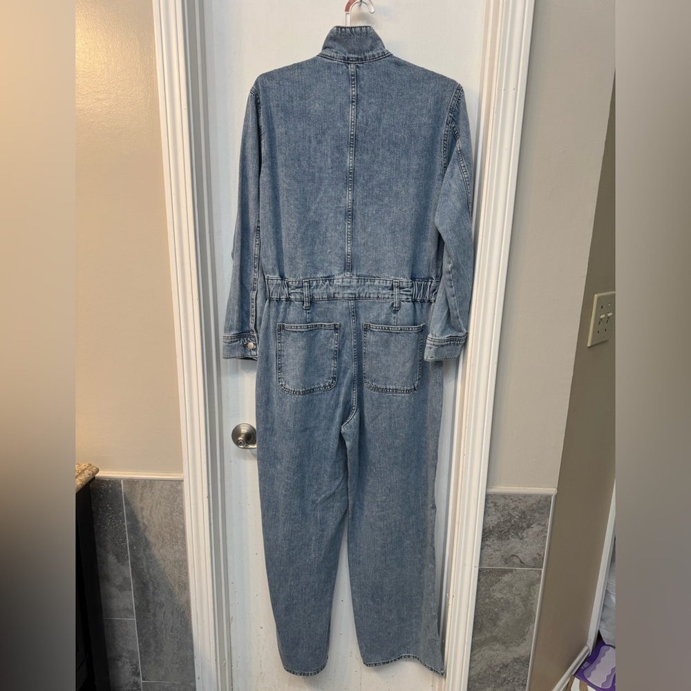 NWT Women’s Universal Threads Long Sleeve Blue Denim Jumpsuit - Picture 5 of 5